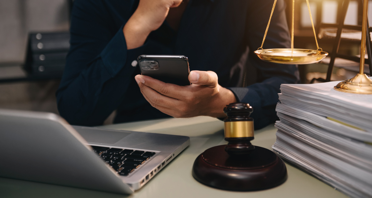 電話の録音機能の使い方と注意点を徹底解説! 2 AdobeStock 538552758