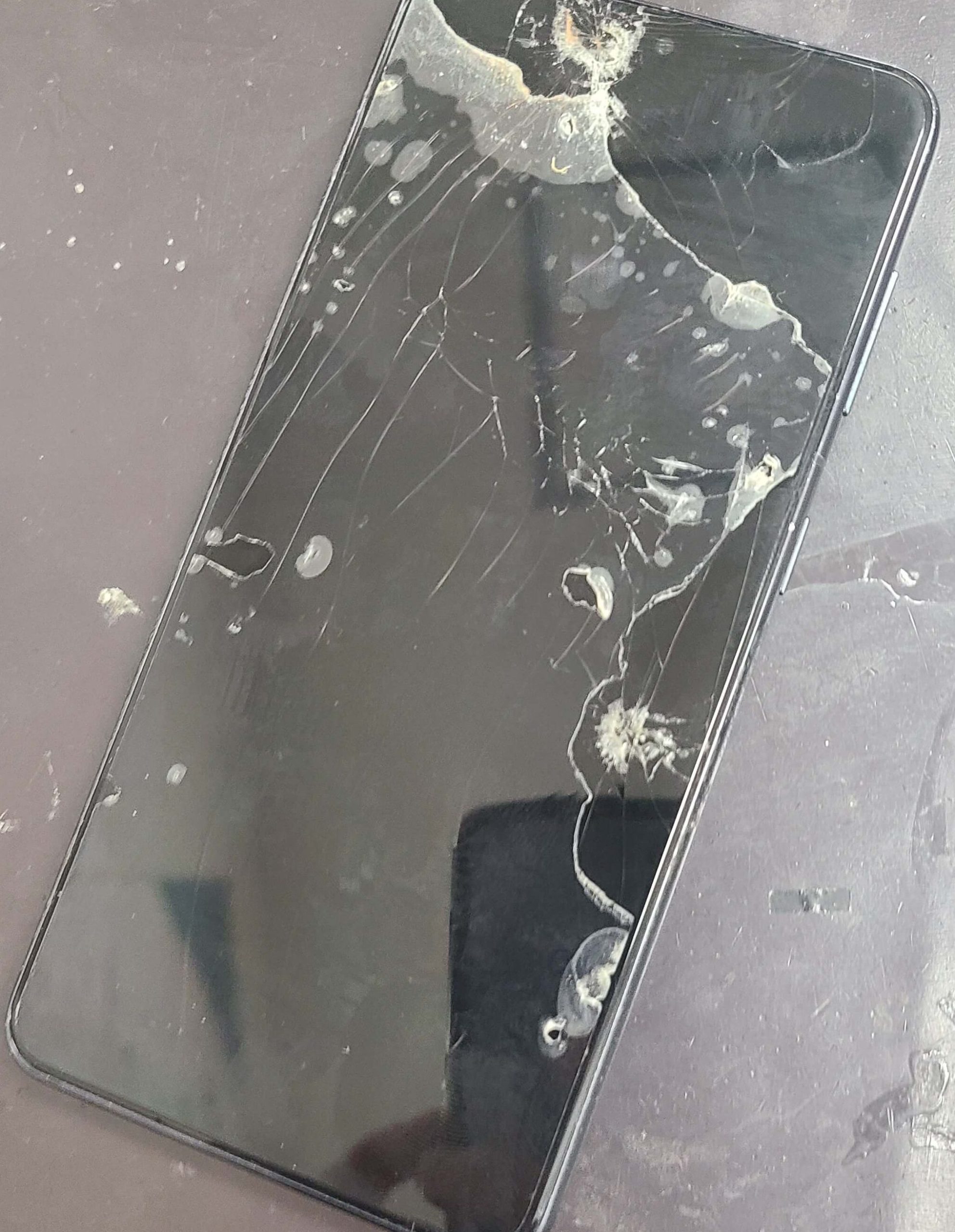 Androidの画面が真っ暗!原因と対処法を総まとめ 1 androide381aee794bbe99da2e3818ce79c9fe381a3e69a97efbc81e58e9fe59ba0e381a8e5afbee587a6e6b395e38292e7b78fe381bee381a8e38281 scaled